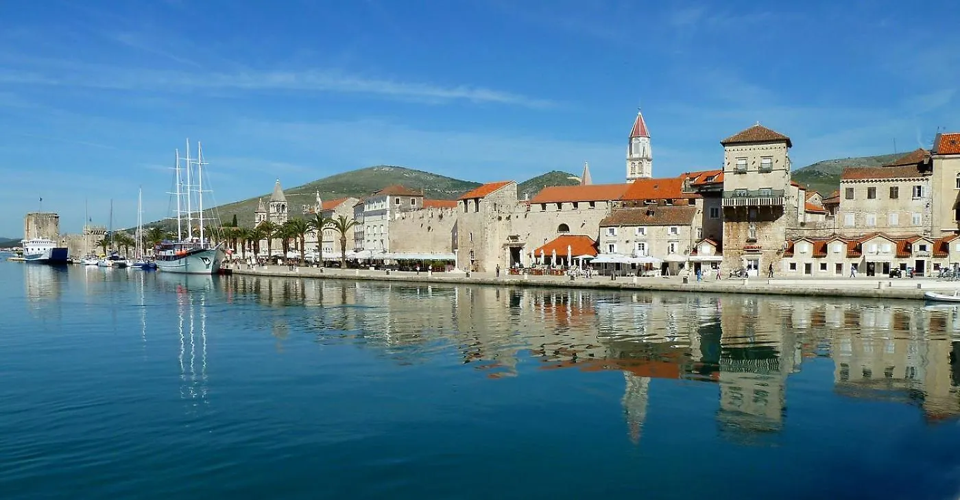 Apartments Brico Trogir