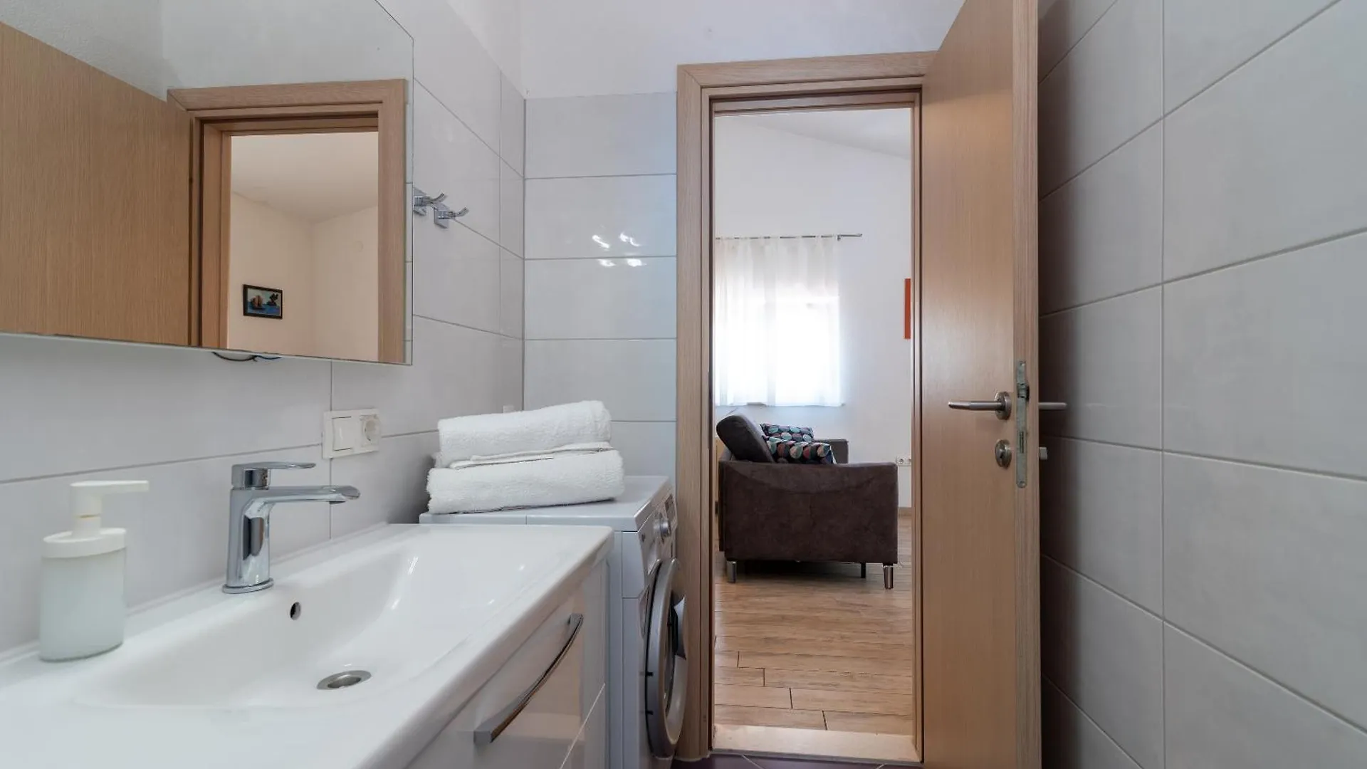 Apartments Brico Trogir